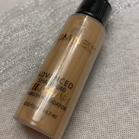 Luminess Air Silk 4-1 Advanced Airbrush Foundation Color #040 - Picture 4 of 4